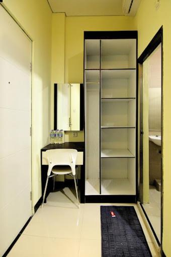 Hotel Dekost Madiun Extérieur photo
