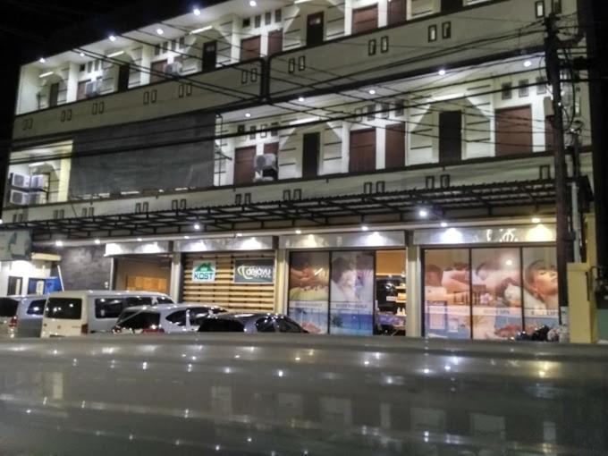 Hotel Dekost Madiun Extérieur photo